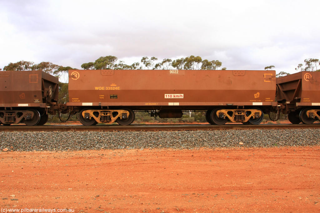 100822 5992
WOE type iron ore waggon WOE 33524 is one of a batch of one hundred and twenty eight built by United Group Rail WA between August 2008 and March 2009 with serial number 950211-064 and fleet number 9022 for Koolyanobbing iron ore operations, Binduli Triangle 22nd August 2010.
Keywords: WOE-type;WOE33524;United-Group-Rail-WA;950211-064;