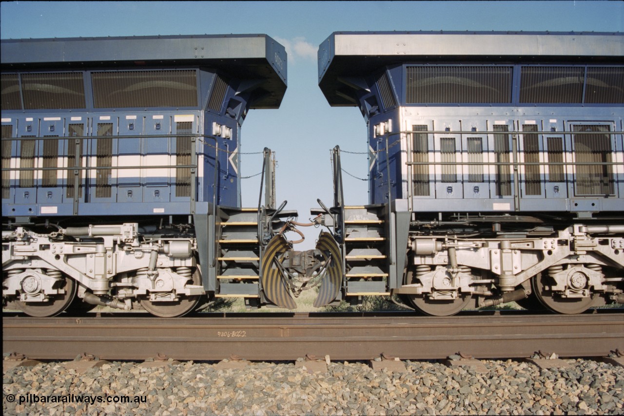 224-04
Bing siding, the extent of the General Electric AC6000 radiators is evident in this back to back image of a pair of units.
Keywords: 6076;GE;AC6000;51068;