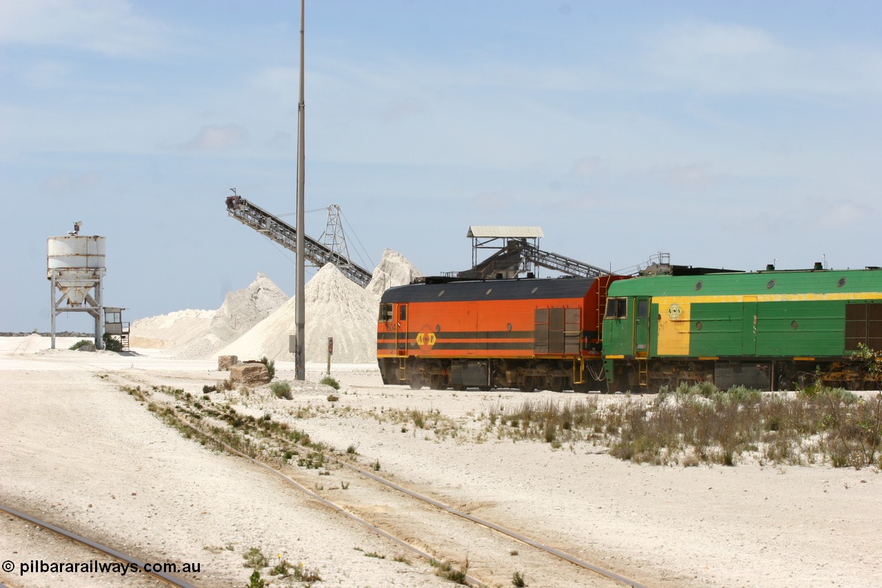 060113 2526
Kevin, empty train 6DD3 is heading onto the south leg with some of the gypsum plant behind the train and a set of original loading bins gypsum loading siding to continue the reversing process. 13th January 2006.
Keywords: 1600-class;1604;71-731;Clyde-Engineering-Granville-NSW;EMD;JL22C;NJ-class;NJ4;