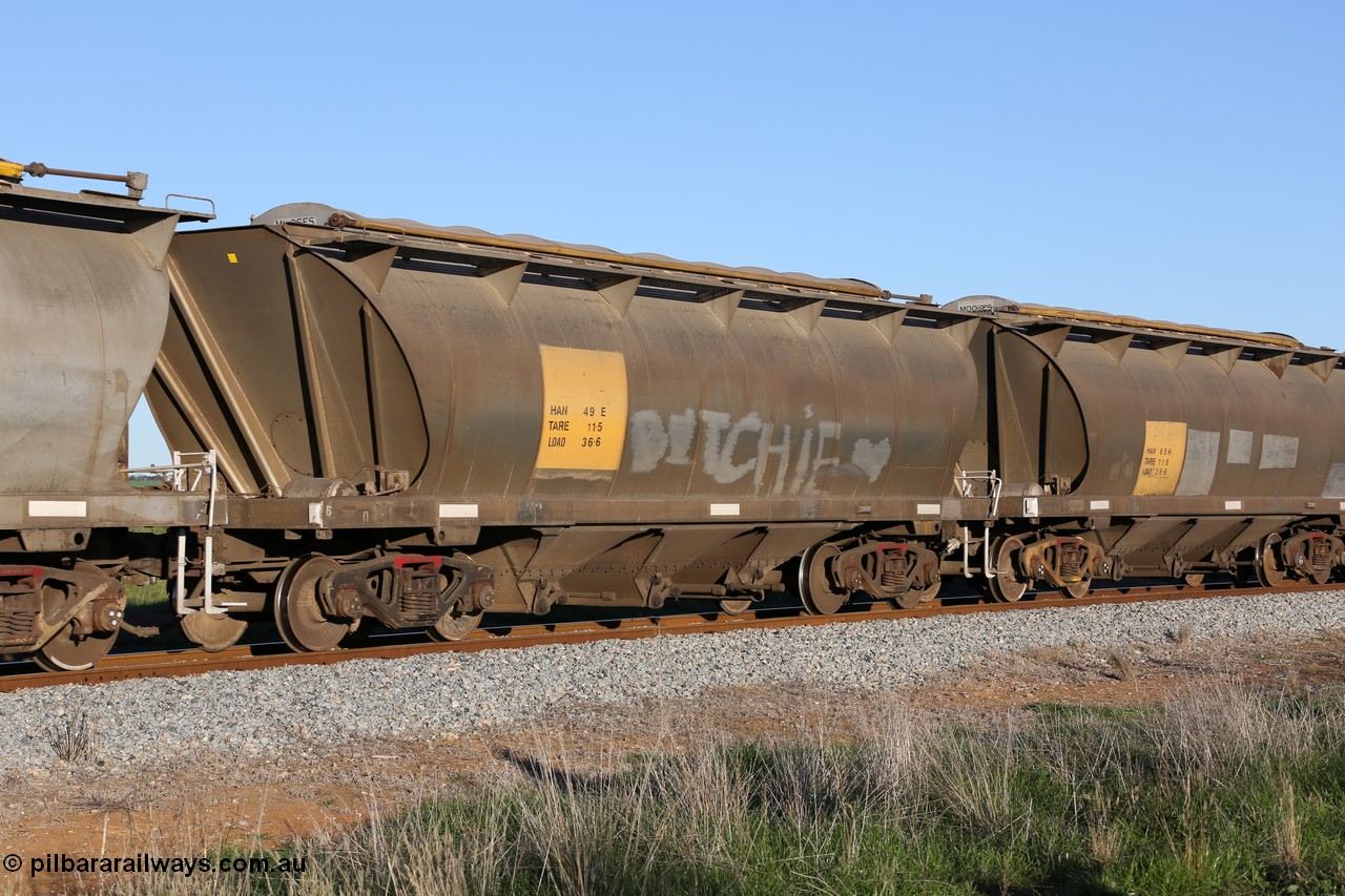 130703 0303
Kaldow, HAN type bogie grain hopper waggon HAN 49, one of sixty eight units built by South Australian Railways Islington Workshops between 1969 and 1973 as the HAN type for the Eyre Peninsula system.
Keywords: HAN-type;HAN49;1969-73/68-49;SAR-Islington-WS;