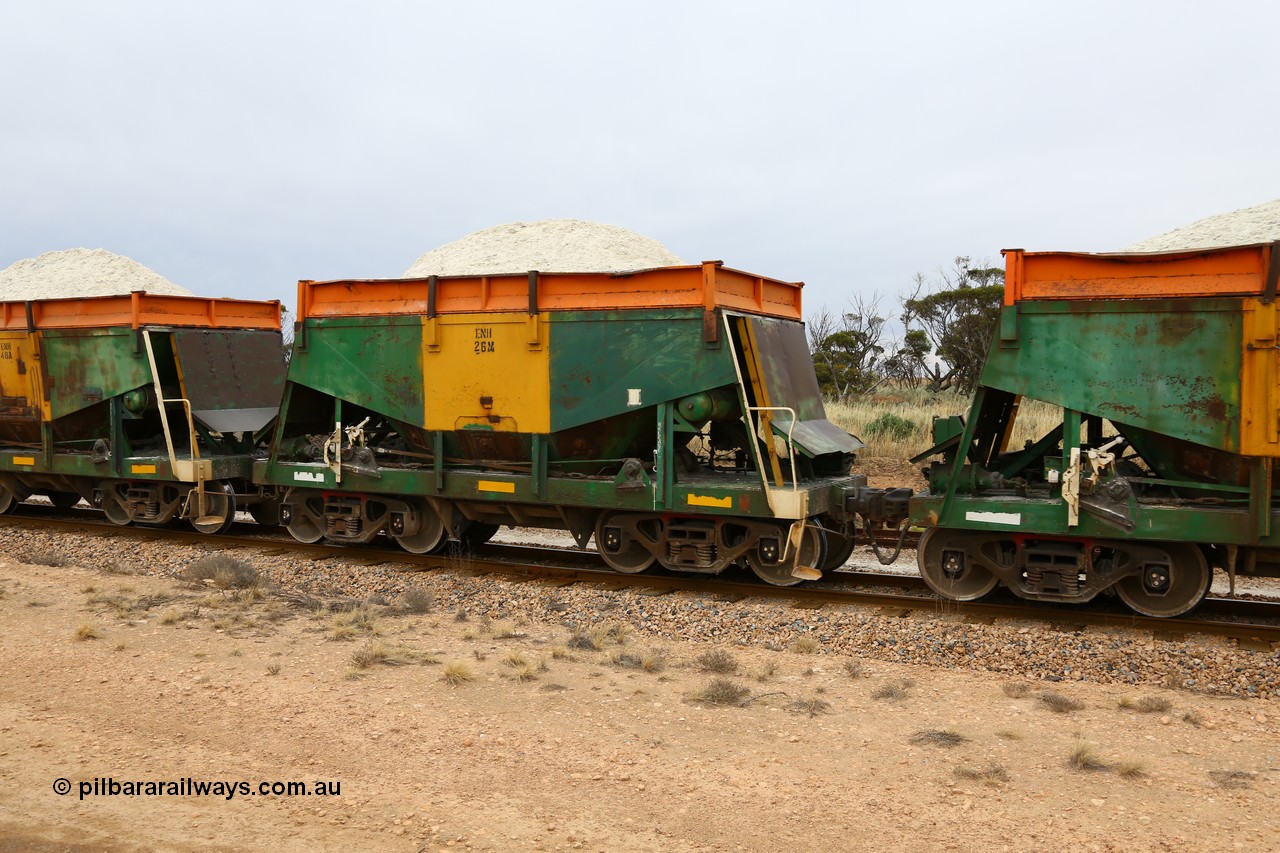 161109 1942
Moule, originally built by Kinki Sharyo as the NH type for the NAR in 1968, sent to Port Lincoln in 1978, then rebuilt and recoded ENH type in 1984, ENH 26 with hungry boards loaded with gypsum.
Keywords: ENH-type;ENH26;Kinki-Sharyo-Japan;NH-type;