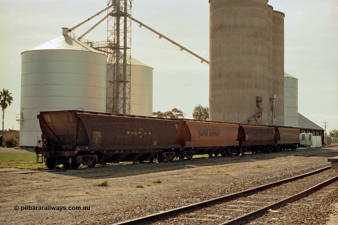 114-21
Goorambat Ascom and Williamstown silo complexes overview, grain waggons.
