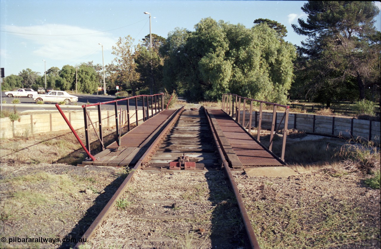 153-1-17
Bacchus Marsh turntable looking across deck, station carpark at right.
