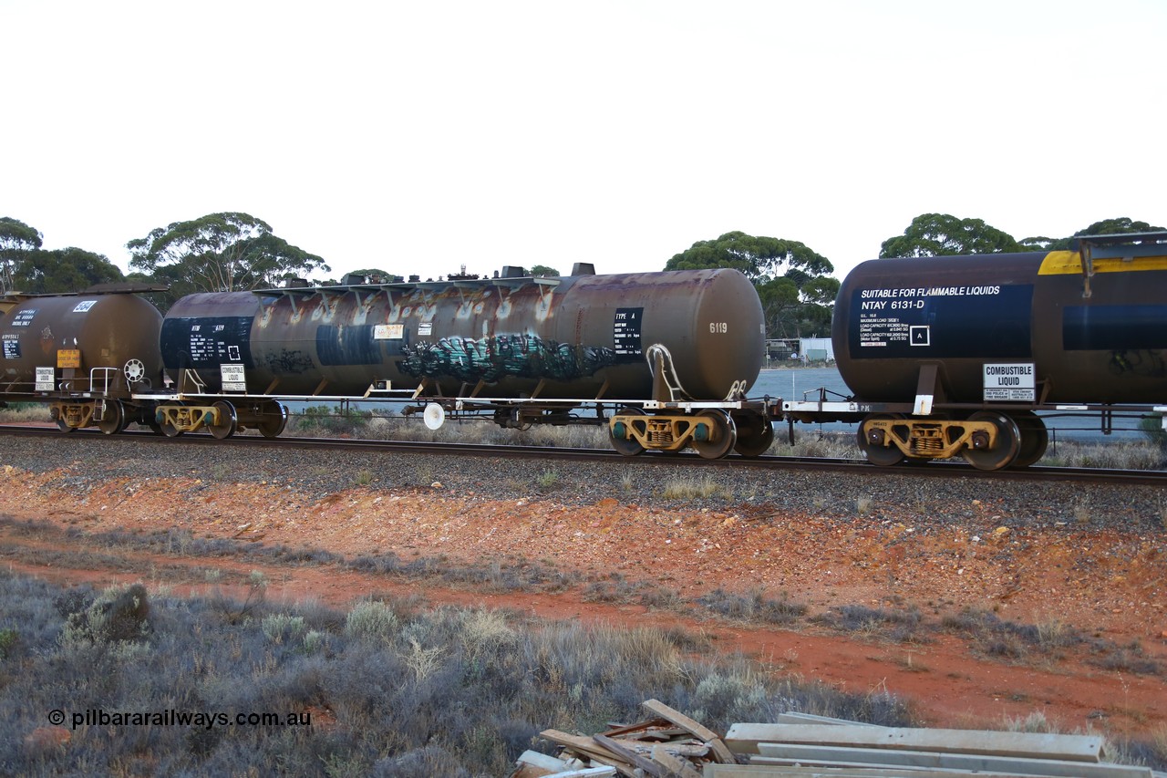 161116 5559
Binduli, empty Shell fuel train 4443, tank waggon NTBF 6119, built by Comeng NSW 1975 as a bitumen tanker type SCA for Shell Bitumen NSW as SCA 270.
Keywords: NTBF-type;NTBF6119;Comeng-NSW;SCA-type;SCA270;