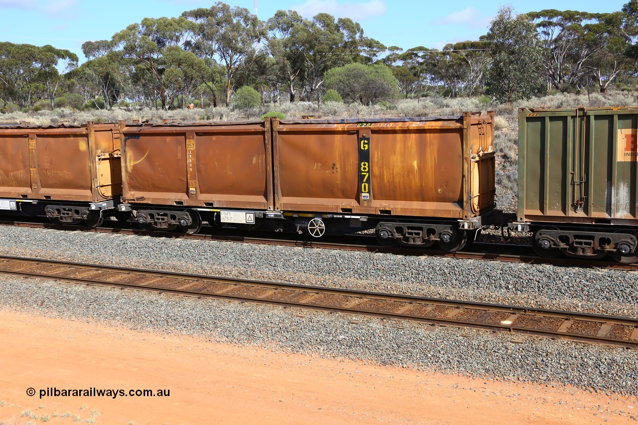 161112 3005
West Kalgoorlie, loaded Malcolm sulphur train 6029, CQZY type waggon CQZY 1675, built by CIMC at Dalian China for CFCLA and one of fifteen on lease to Aurizon with a pair of original style sulphur containers with sliding tarpaulins, S96H G870 and S83S G957.
Keywords: CQZY-type;CQZY1675;CIMC-Dalian-China;