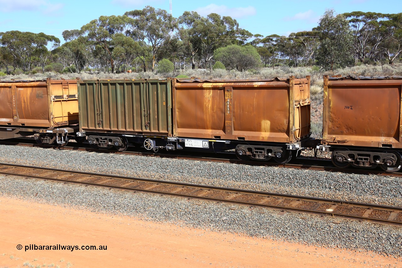 161112 3008
West Kalgoorlie, loaded Malcolm sulphur train 6029, CQZY type waggon CQZY 1674, built by CIMC at Dalian China for CFCLA and one of fifteen on lease to Aurizon with an original style sulphur container S8W G925 with the load weight of sulphur over the top of the walking man logo, and un-decaled hard-top 25U0 type container BISU 100027.
Keywords: CQZY-type;CQZY1674;CIMC-Dalian-China;