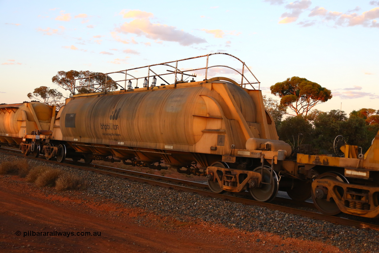 190107 0681
Kalgoorlie, WN 543, pneumatic discharge nickel concentrate waggon, one of a further ten built by WAGR Midland Workshops as WN type in 1975 for WMC.
Keywords: WN-type;WN543;WAGR-Midland-WS;