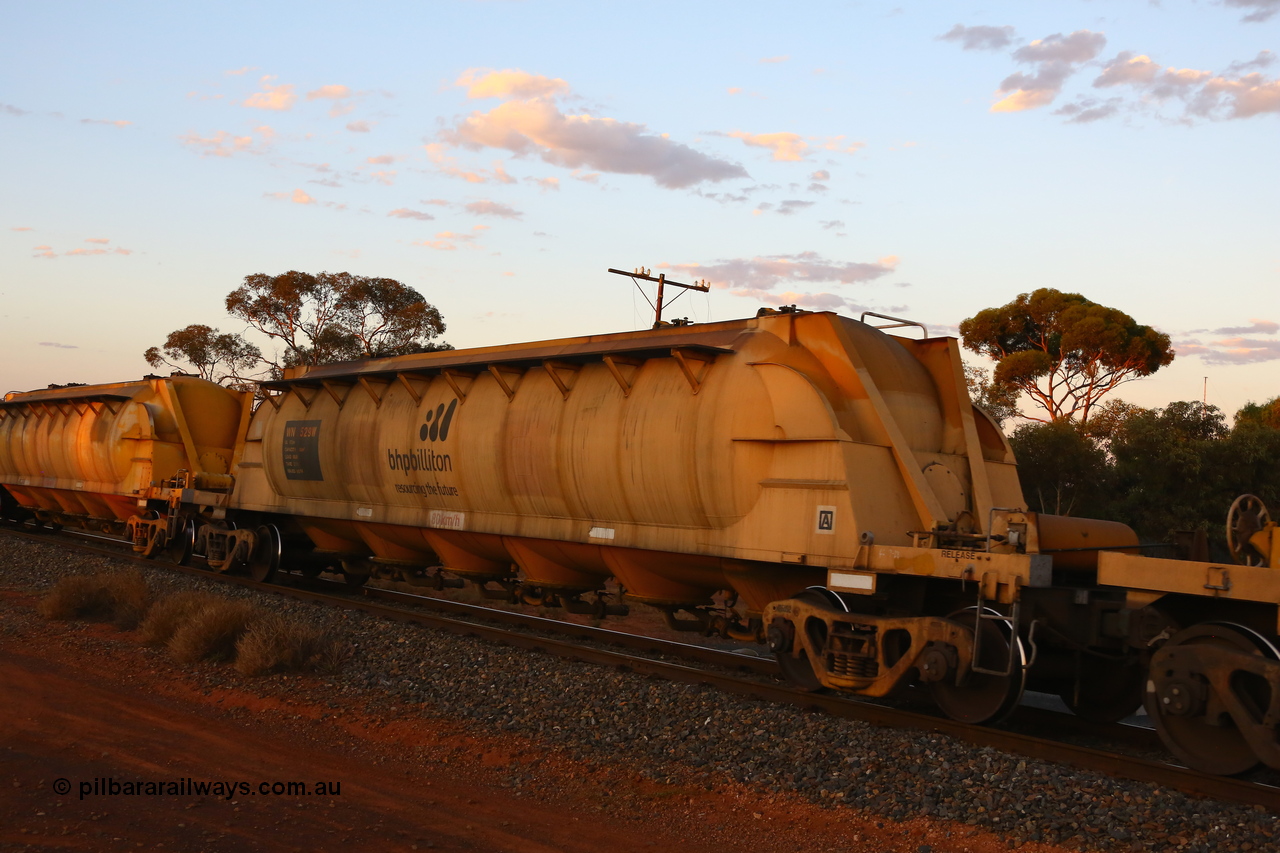 190107 0684
Kalgoorlie, WN type pneumatic discharge nickel concentrate waggon WN 529, one of thirty built by AE Goodwin NSW as WN type in 1970 for WMC.
Keywords: WN-type;WN529;AE-Goodwin;