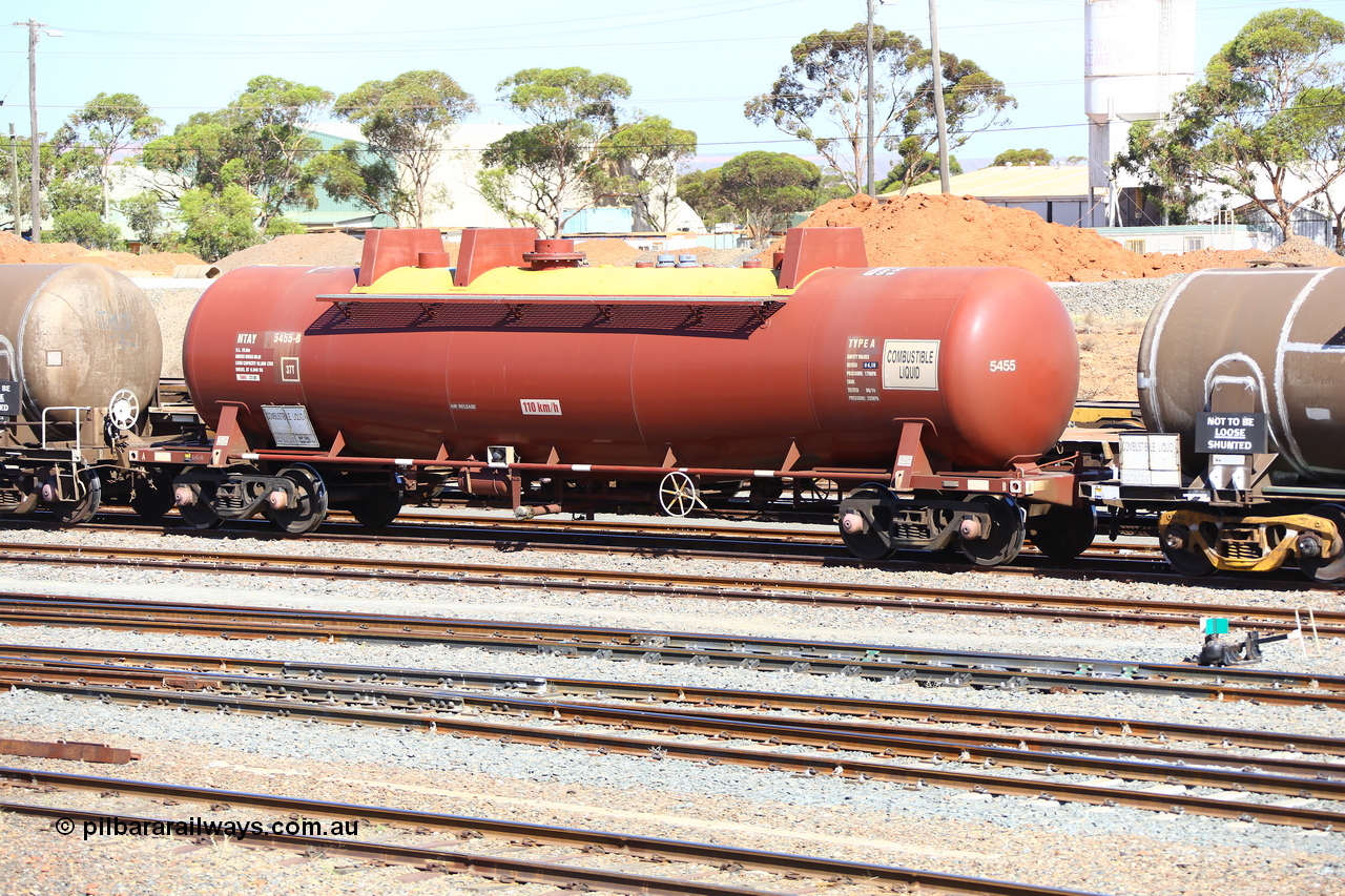 190108 1118
West Kalgoorlie, NTAY type fuel tank waggon NTAY 5455 with 62,000 litre capacity for BP. Refurbished by Gemco WA in June 2014 from ex Mobil Oil NTAF type tank waggon NTAF 5455. In BP Oil ownership. I think this is an Indeng Qld built NTAF 455 the final of seven such tanks built for Mobil of NSW in 1981.
Keywords: NTAY-type;NTAY5455;NTAF-type;Indeng-Qld;NTAF455;