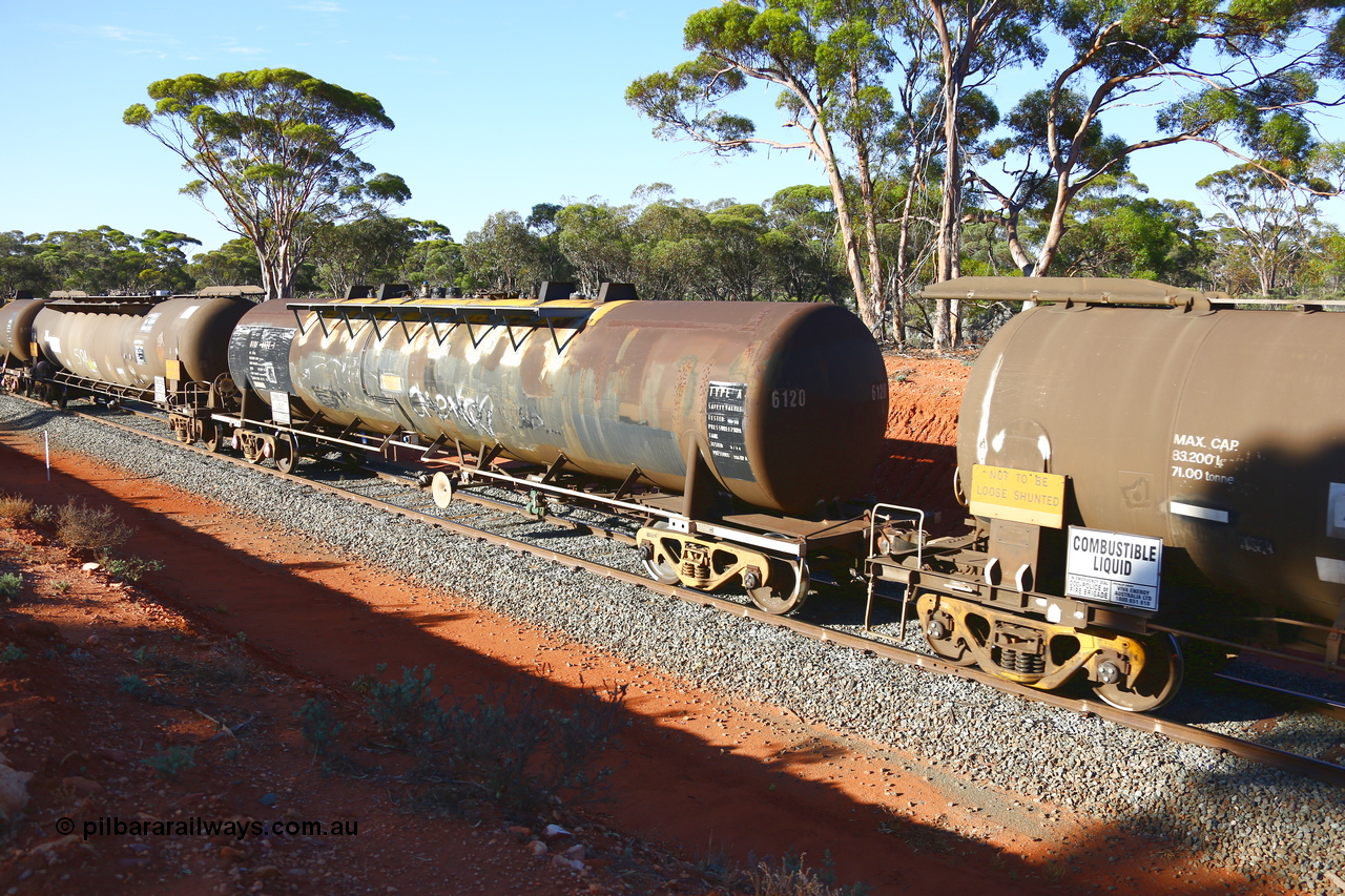 190109 1689
Binduli, empty fuel train 4445, NTBF type tank waggon NTBF 6120, built by Comeng NSW in 1975 as an SCA type bitumen tanker for Shell Bitumen NSW as SCA 271. Under Viva Energy ownership.
Keywords: NTBF-type;NTBF6120;Comeng-NSW;SCA-type;SCA271;
