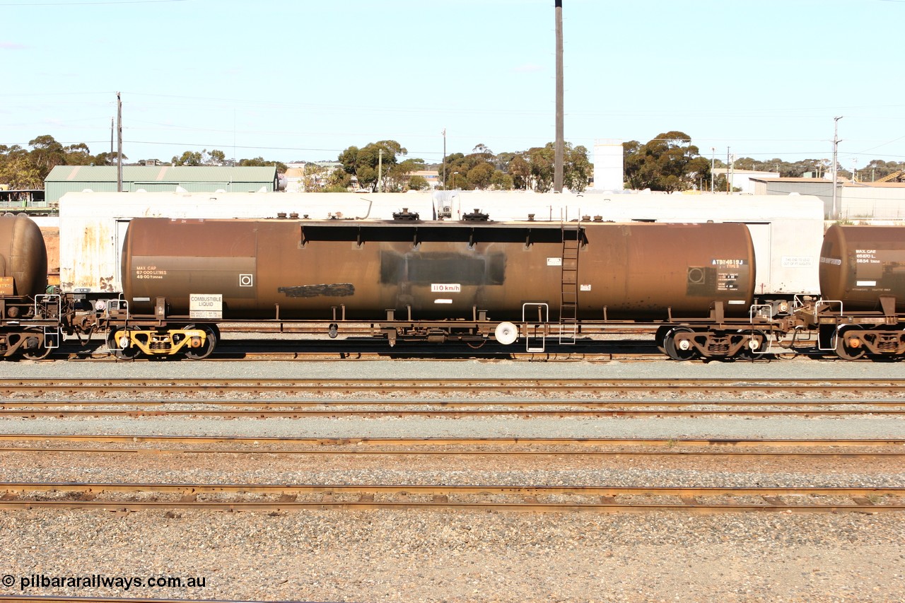 070529 9415
West Kalgoorlie, diesel fuel tanker ATDY 4619, ex NSW NTAF AMPOL tank, now in service with BP Oil, capacity of 67000 litres.
Keywords: ATDY-type;ATDY4619;NTAF-type;WTDY-type;
