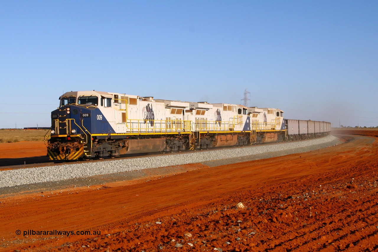 080525 2369r
Boodarie, loaded FMG train at the 5 km curve behind the all General Electric built Dash 9-44CW combo of 009 serial 58156, 008 serial 58155 and 005 serial 58182 as they power around the curve towards the Herb Elliot Port facility, the train was worked on Proceed Authority no. 41 from the 15 km to the car dumper. 25th May 2008.
Keywords: FMG-009;GE;Dash-9-44CW;58186