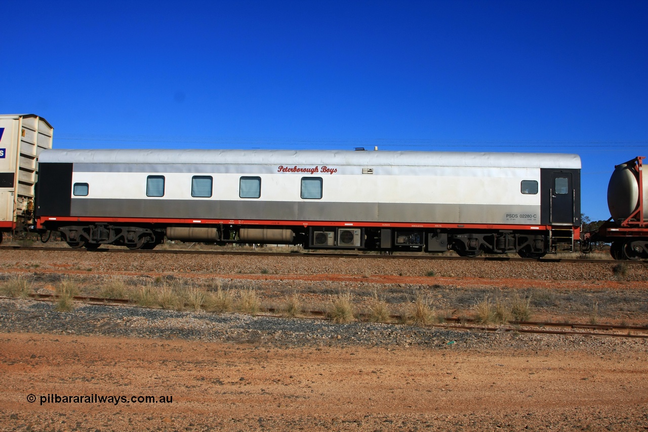 100603 8964
Parkeston, SCT crew accommodation coach PSDS type PSDS 02280 'Peterborough Boys' converted by Gemco WA in 2008 from former Comeng NSW built SDS class sitting car SDS 2280 for the NSWGR.
Keywords: PSDS-type;PSDS02280;Comeng-NSW;SDS-class;