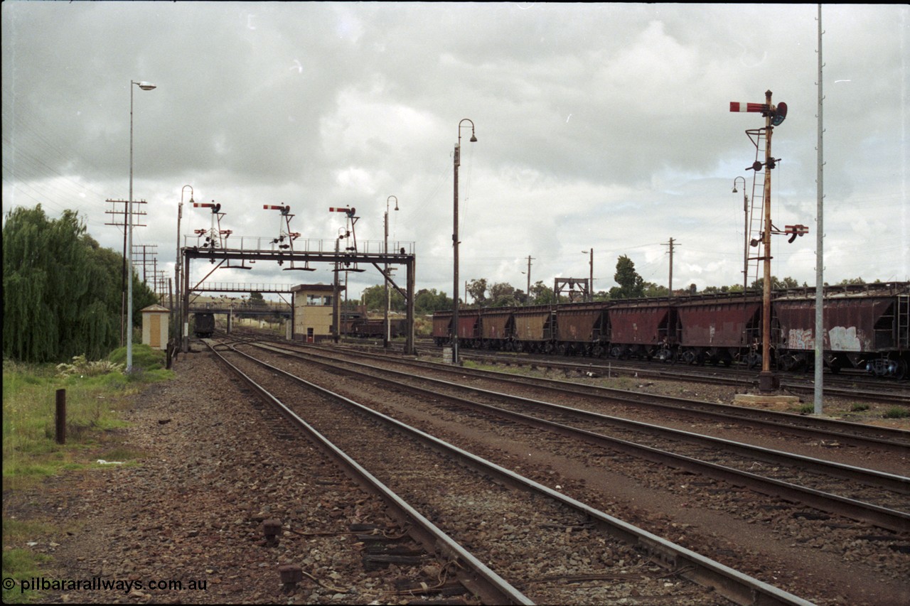 188-23
Junee, NSW Main South, looking towards Albury with the Junee South Signal Box and the Kemp Street overbridge.
