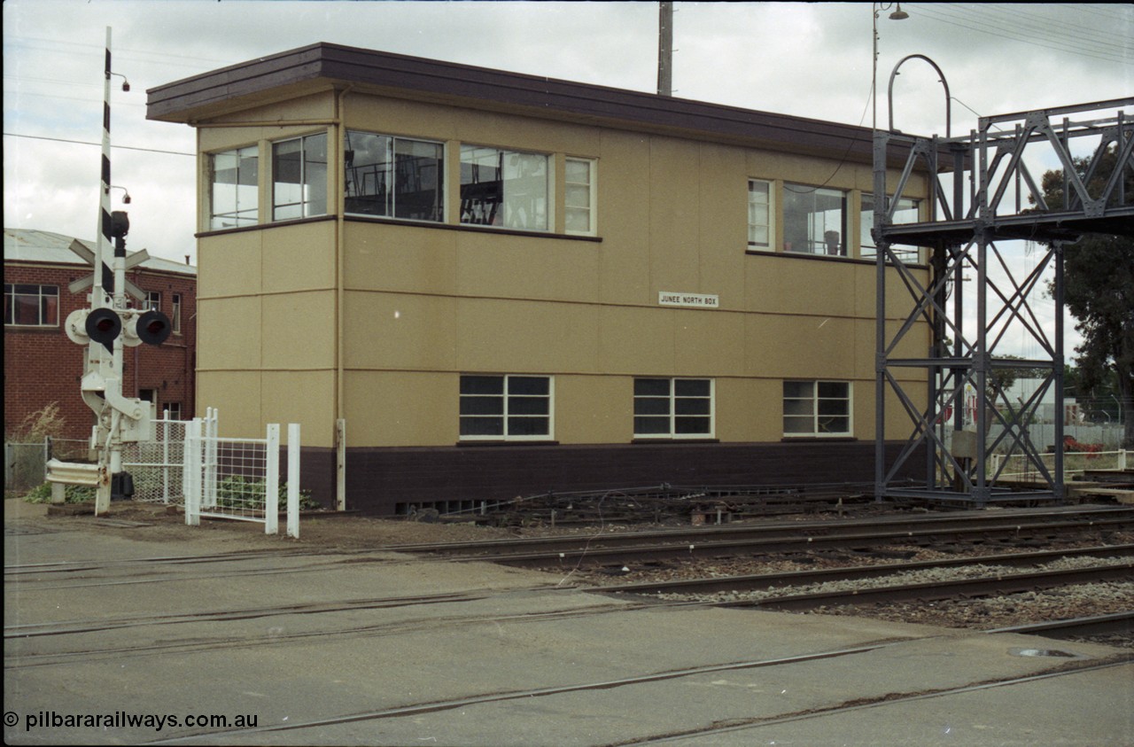 188-27
Junee North Signal Box.
