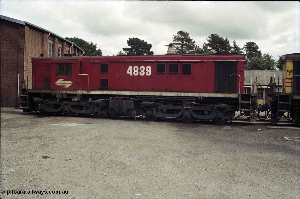 188-36
Junee, NSWSRA standard gauge locomotive depot, 48 class unit 4839 serial 84129 in the red terror livery. Built by AE Goodwin as ALCo model DL531. Unit withdrawn in 1994 and subsequently scrapped.
Keywords: 48-class;4839;AE-Goodwin;ALCo;RSD-8;DL-531;84129;