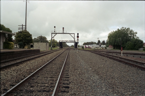 188-01
Culcairn, 596 km from Sydney on the NSW Main South, station yard looking south across Balfour Street. Geo [url=https://goo.gl/maps/aQzJi3mNY3t]Data[/url].
