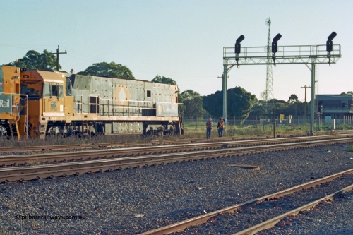 201-31
Midland, the first Perth built NR class NR 61 Goninan GE model Cv40-9i serial 7250-11/96-263 waits to depart Midland yard a brand new NR unit as the drivers talk to Control, the MidSig train control building is in the distance.
Keywords: NR-class;NR61;Goninan;GE;CV40-9i;7250-11/96-263;