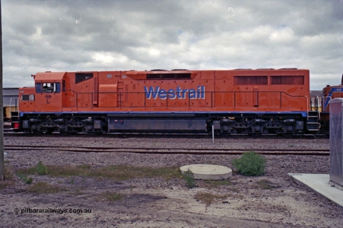 208-2-16
Midland, Westrail L class L 262 Clyde Engineering EMD model GT26C serial 68-552, leading another L class unit on the midday east bound freighter, side view, 27th September 1991.
Keywords: L-class;L262;Clyde-Engineering-Granville-NSW;EMD;GT26C;68-552;