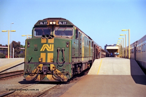 208-2-35
Keswick Passenger Terminal, Adelaide, The Ghan with Australian National DL class DL 37 Clyde Engineering EMD model AT42C serial 88-1245 awaits departure time.
Keywords: DL-class;DL37;Clyde-Engineering-Kelso-NSW;EMD;AT42C;88-1245;