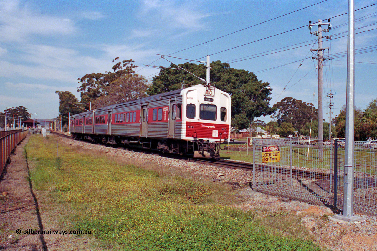 209-09
Guildford station, narrow gauge Midland to Perth service departs with an Goninan NSW built ADL class railcar ADL 809 leading an ADC class.
Keywords: ADL-type;ADL809;Goninan-NSW;