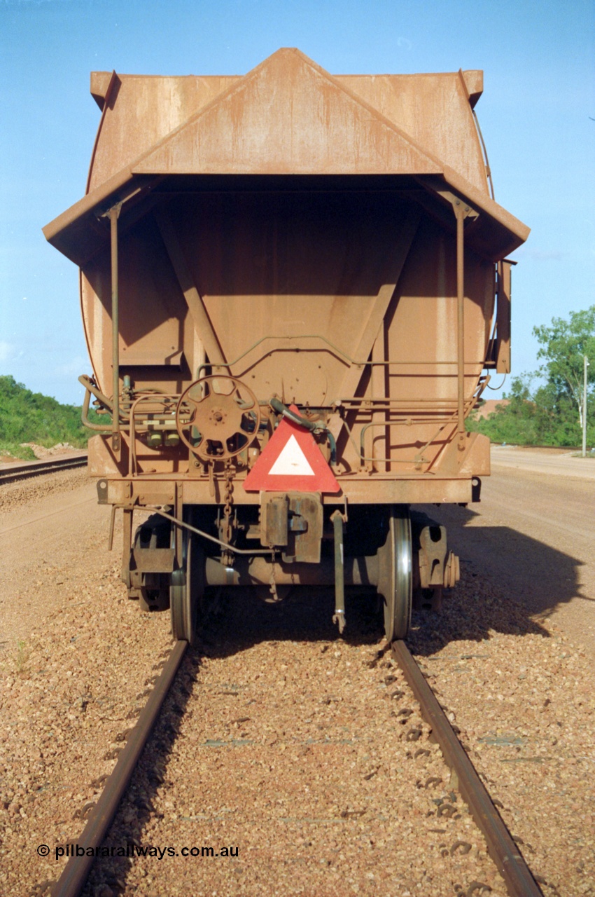 213-08
Weipa, Lorim Point, view of the handbrake end of an HMAS type ore waggon one of thirty such waggons built by Industrial Engineering in Qld in 1978 in aluminium, the red triangle is the end of train device.
Keywords: HMAS-type;Industrial-Eng;