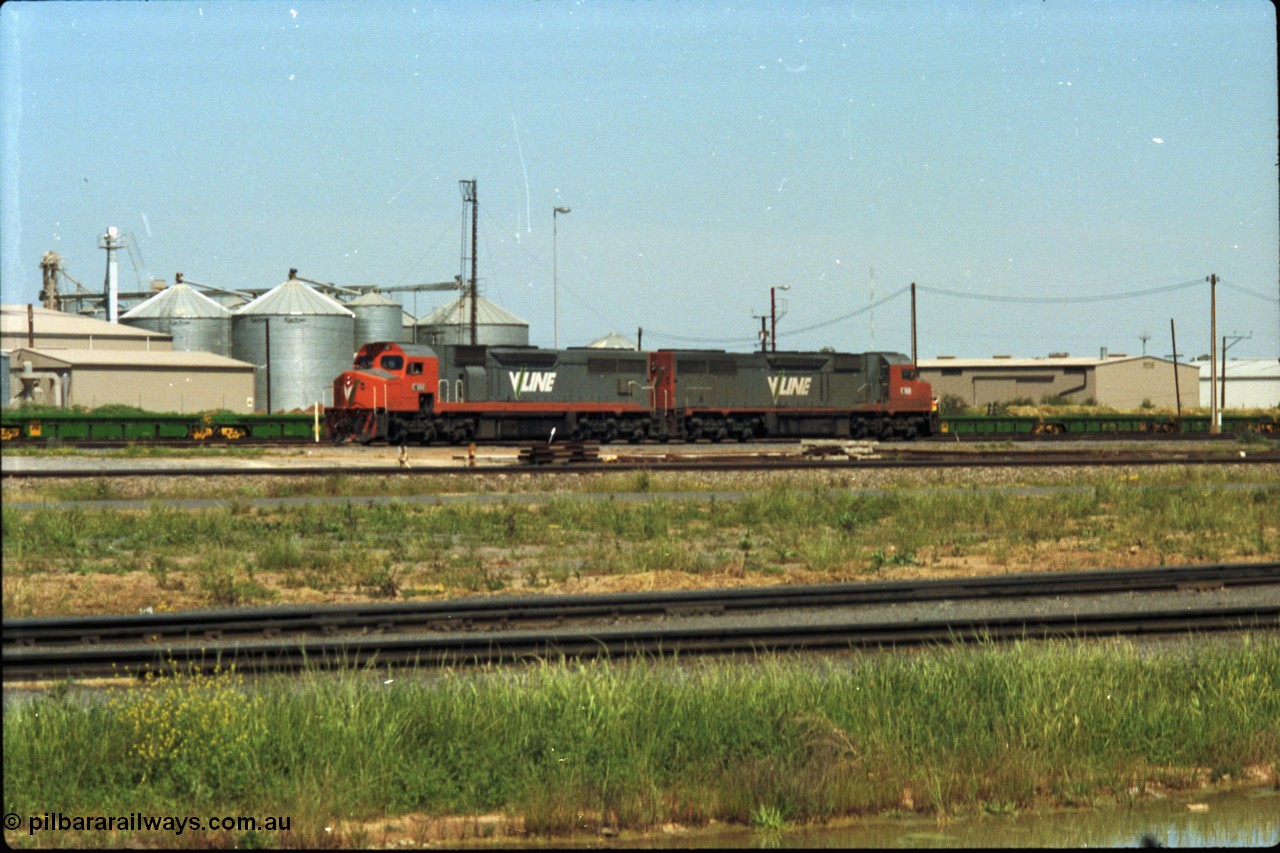 216-07
Dry Creek Yard, a pair of broad gauge V/Line C class locomotives rest between jobs.
Keywords: C-class;Clyde-Engineering-Rosewater-SA;EMD;GT26C;