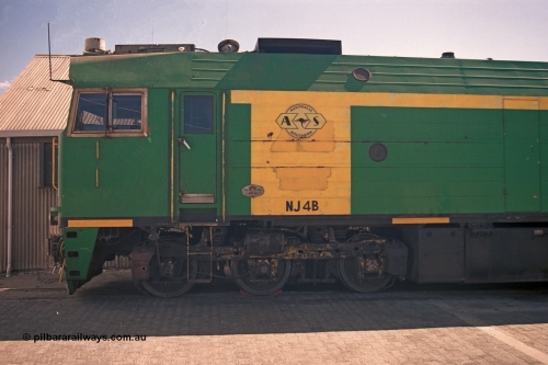 244-26
Port Lincoln loco workshops, still wearing the former owners AN livery, Australian Southern NJ class NJ 4, Clyde Engineering EMD model JL22C serial 71-731, cab side view. April 6, 2003.
Keywords: NJ-class;NJ4;Clyde-Engineering-Granville-NSW;EMD;JL22C;71-731;