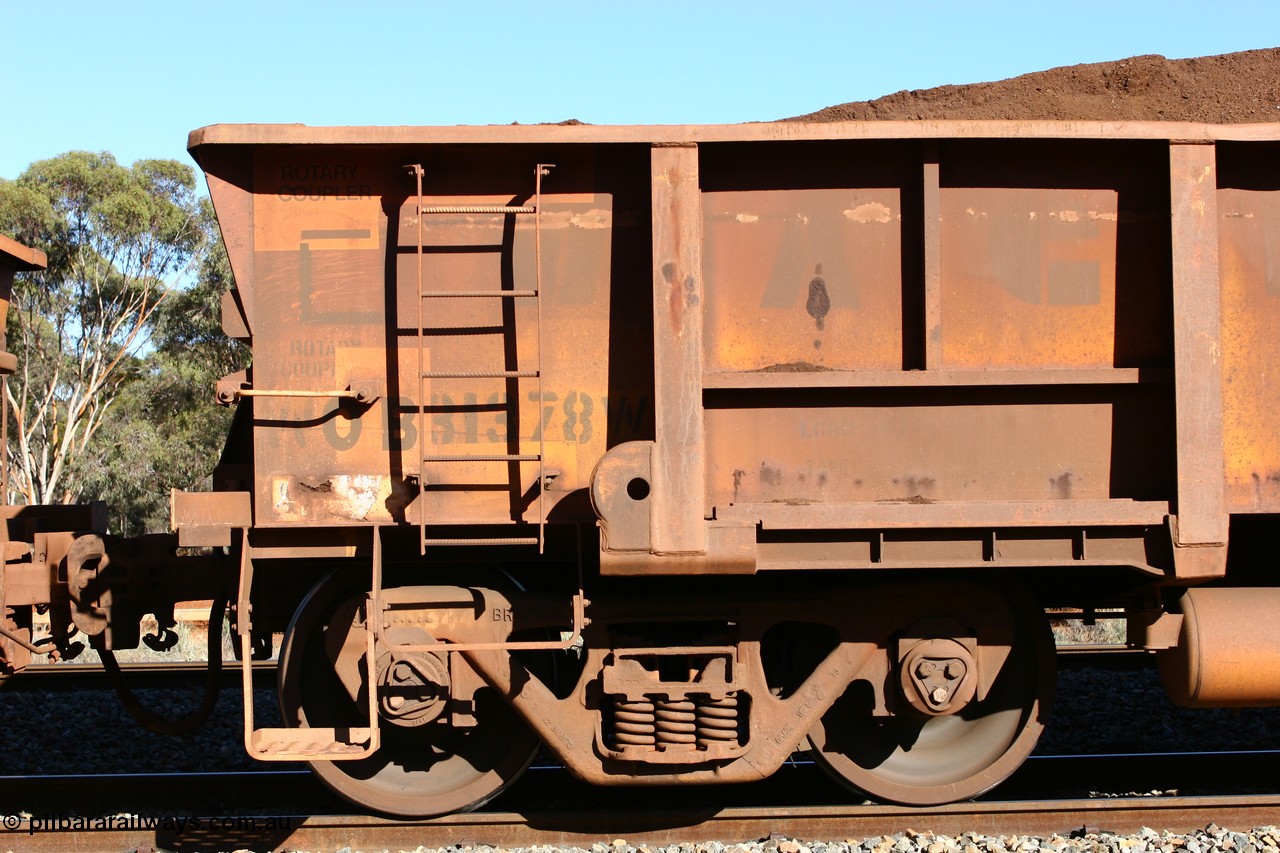 060528 4576
WOB type iron ore waggon WOB 31378 is one of a batch of twenty five built by Comeng WA between 1974 and 1975 and converted from Mt Newman high sided waggons by WAGR Midland Workshops with a capacity of 67 tons with fleet number 303 for Koolyanobbing iron ore operations., seen here at Bonnie Vale loaded with fines, 28th May 2006.
Keywords: WOB-type;WOB31378;Comeng-WA;Mt-Newman-Mining;