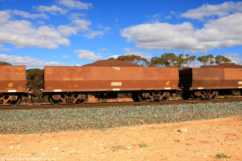 100731 02857
WOE type iron ore waggon WOE 33285 is one of a batch of thirty five built by United Goninan WA between January and April 2005 with serial number 950104-025 and fleet number 784 for Koolyanobbing iron ore operations, on loaded train 7415 at Binduli Triangle, 31st July 2010.
Keywords: WOE-type;WOE33285;United-Goninan-WA;950104-025;