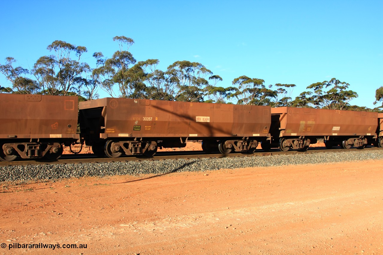 100731 03100
WOE type iron ore waggon WOE 30287 is one of a batch of one hundred and thirty built by Goninan WA between March and August 2001 with serial number 950092-037 and fleet number 629 for Koolyanobbing iron ore operations, empty train arriving at Binduli Triangle, 31st July 2010.
Keywords: WOE-type;WOE30287;Goninan-WA;950092-037;