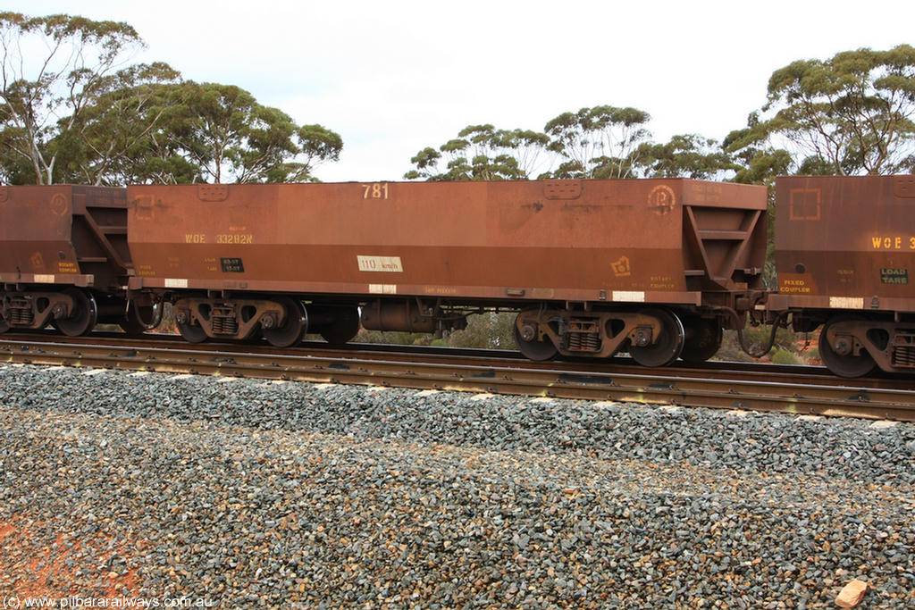 100822 5855
WOE type iron ore waggon WOE 33282 is one of a batch of thirty five built by United Goninan WA between January and April 2005 with serial number 950104-022 and fleet number 781 for Koolyanobbing iron ore operations, Binduli Triangle 22nd August 2010.
Keywords: WOE-type;WOE33282;United-Goninan-WA;950104-022;