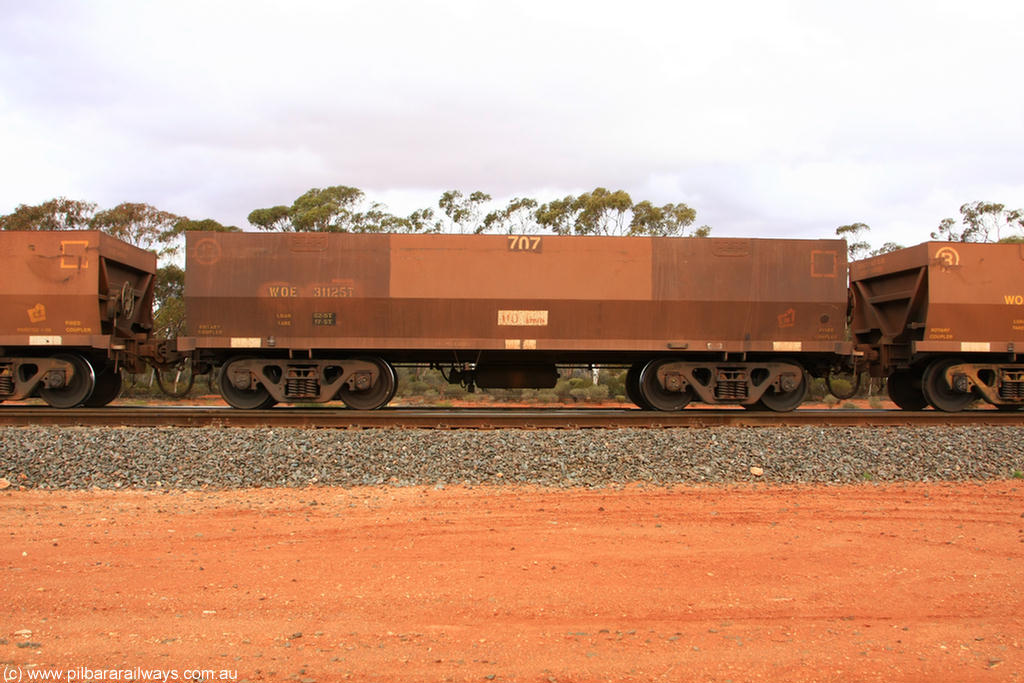 100822 6012
WOE type iron ore waggon WOE 31125 is one of a batch of one hundred and thirty built by Goninan WA between March and August 2001 with serial number 950092-115 and fleet number 707 for Koolyanobbing iron ore operations, Binduli Triangle 22nd August 2010.
Keywords: WOE-type;WOE31125;Goninan-WA;950092-115;