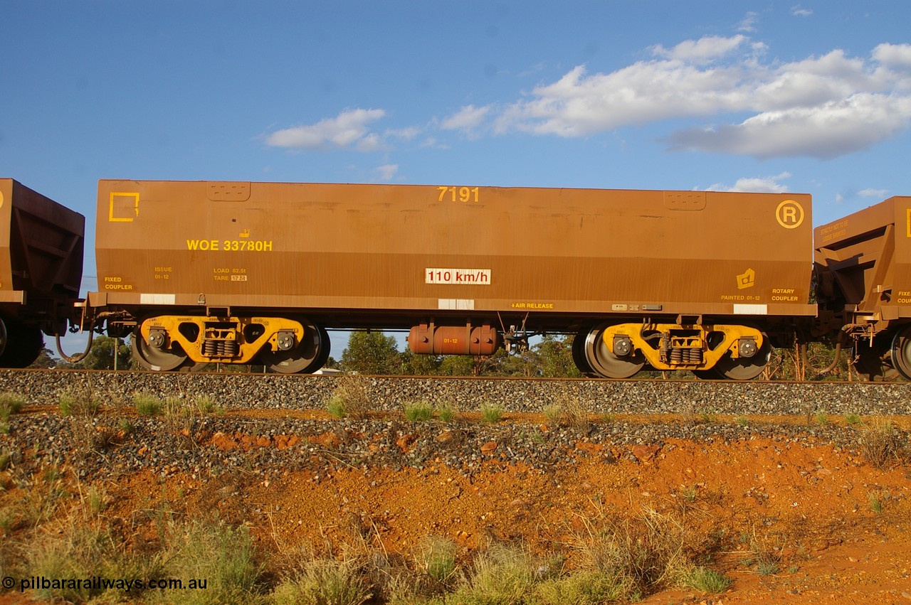 PD 12513
Binduli, WOE type iron ore waggon WOE 33780, fleet number 7191, a UGL Rail build from 01-2012 of the current style of 82.5 tonne load capacity WOE class waggon built for Koolyanobbing iron ore train service, side view.
Keywords: Peter-D-Image;WOE-type;WOE33780;UGL-Rail-WA;R0067-192;