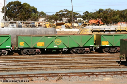 060528 4502
West Kalgoorlie, AOPY 34090 with fleet number 959 and of the drop floor type, one of seventy ex ANR coal waggons rebuilt from AOKF type by Bluebird Engineering SA in service with ARG on Koolyanobbing iron ore trains. They used to be three metres longer and originally built by Metropolitan Cammell Britain as GB type in 1952-55, May 28, 2006.
Keywords: AOPY-type;AOPY34090;Bluebird-Engineering-SA;Metropolitan-Cammell-Britain;GB-type;