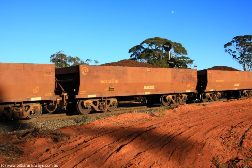 100731 02311
WOE type iron ore waggon WOE 33323 is one of a batch of one hundred and forty one built by United Goninan WA between November 2005 and April 2006 with serial number 950142-028 and fleet number 822 for Koolyanobbing iron ore operations, on loaded train 6413 at Binduli Triangle, July 31, 2010.
Keywords: WOE-type;WOE33323;United-Goninan-WA;950142-028;