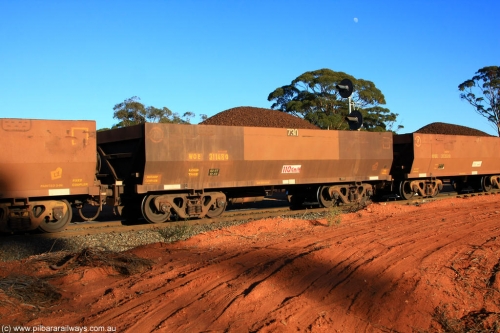 100731 02330
WOE type iron ore waggon WOE 31148 is one of a batch of fifteen built by Goninan WA between April and May 2002 with fleet number 730 for Koolyanobbing iron ore operations, on loaded train 6413 at Binduli Triangle, July 31, 2010.
Keywords: WOE-type;WOE31148;Goninan-WA;