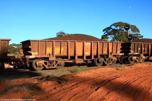 100731 02362
WOC type iron ore waggon WOC 31362 is one of a batch of thirty built by Goninan WA between October 1997 to January 1998 with fleet number 422 for Koolyanobbing iron ore operations with a 75 ton capacity, on loaded train 6413 at Binduli Triangle, July 31, 2010.
Keywords: WOC-type;WOC31362;Goninan-WA;