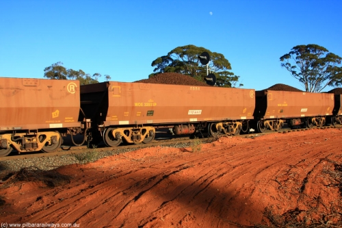 100731 02373
WOE type iron ore waggon WOE 33511 is one of a batch of one hundred and twenty eight built by United Group Rail WA between August 2008 and March 2009 with serial number 950211-051 and fleet number 8998 for Koolyanobbing iron ore operations, on loaded train 6413 at Binduli Triangle, July 31, 2010.
Keywords: WOE-type;WOE33511;United-Group-Rail-WA;950211-051;