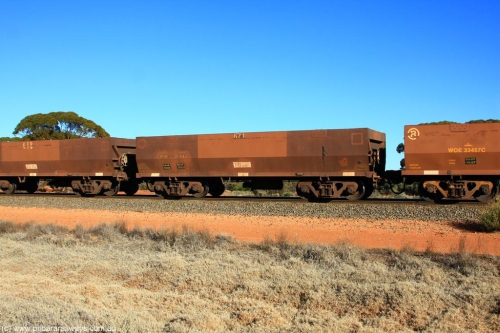 100731 02504
WOE type iron ore waggon WOE 31086 is one of a batch of one hundred and thirty built by Goninan WA between March and August 2001 with serial number 950092-076 and fleet number 671 for Koolyanobbing iron ore operations, on empty train 6418 at Binduli Triangle, July 31, 2010.
Keywords: WOE-type;WOE31086;Goninan-WA;950092-076;