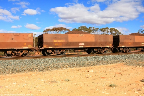 100731 02907
WOE type iron ore waggon WOE 30276 is one of a batch of one hundred and thirty built by Goninan WA between March and August 2001 with serial number 950092-026 and fleet number 619 for Koolyanobbing iron ore operations, on loaded train 7415 at Binduli Triangle, July 31, 2010.
Keywords: WOE-type;WOE30276;Goninan-WA;950092-026;