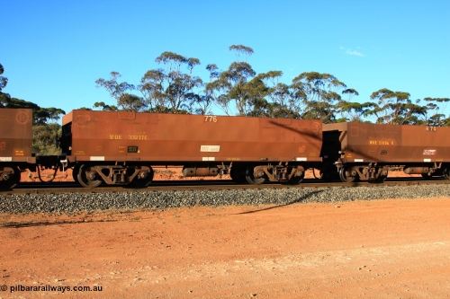 100731 03166
WOE type iron ore waggon WOE 33277 is one of a batch of thirty five built by Goninan WA between January and April 2005 with serial number 950104-017 and fleet number 776 for Koolyanobbing iron ore operations with PORTMAN painted out and the load revised down to 82.5 tonnes, empty train arriving at Binduli Triangle, July 31, 2010.
Keywords: WOE-type;WOE33277;Goninan-WA;950104-017;