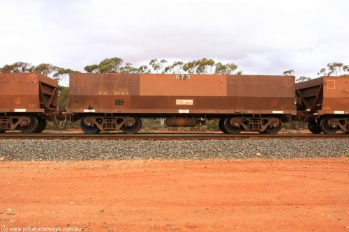 100822 5947
WOE type iron ore waggon WOE 31088 is one of a batch of one hundred and thirty built by Goninan WA between March and August 2001 with serial number 950092-078 and fleet number 673 for Koolyanobbing iron ore operations, Binduli Triangle August 22, 2010.
Keywords: WOE-type;WOE31088;Goninan-WA;950092-078;