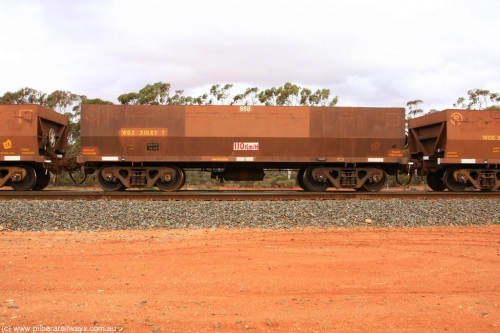 100822 5960
WOE type iron ore waggon WOE 31083 is one of a batch of one hundred and thirty built by Goninan WA between March and August 2001 with serial number 950092-073 and fleet number 668 for Koolyanobbing iron ore operations, Binduli Triangle August 22, 2010.
Keywords: WOE-type;WOE31083;Goninan-WA;950092-073;
