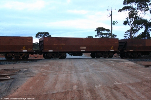 100822 6238
WOE type iron ore waggon WOE 33285 is one of a batch of thirty five built by United Goninan WA between January and April 2005 with serial number 950104-025 and fleet number 784 for Koolyanobbing iron ore operations, on empty train 1416 at Hampton, August 22, 2010.
Keywords: WOE-type;WOE33285;United-Goninan-WA;950104-025;