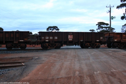 100822 6274
WO type iron ore waggon WO 31295 is one of a batch of fifteen built by WAGR Midland Workshops between July and October 1968 with fleet number 174 for Koolyanobbing iron ore operations, with a 75 ton and 1018 ft³ capacity, on empty train 1416 at Hampton, August 22, 2010. This unit was converted to WOC for coal in 1986 till 1994 when it was re-classed back to WO.
Keywords: WO-type;WO31295;WAGR-Midland-WS;