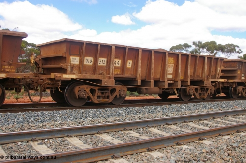 PD 12616
Binduli, WO type iron ore waggon WO 31244 is one of a batch of sixty two built by Goninan WA between April and August 2000 with serial number 950086-006 and fleet number 135 for Koolyanobbing iron ore operations, TEST WAGGON, and is a Goninan built replacement WO type waggon that replaces the original WAGR built WO type waggon with the newer style WOD type and has square features opposed to the curved ones as on the original WO class.
Keywords: Peter-D-Image;WO-type;WO31244;Goninan-WA;950086-006;