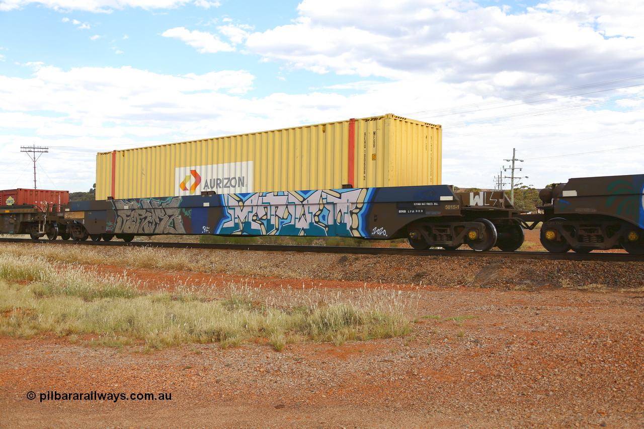 210407 9849
Parkeston, 2MP5 intermodal train, CQWY type well waggon pair CQWY 5015, platform 1 with Aurizon 48' MFGB type container AEHQ 100608. The CQWY well waggon pairs were built by Bluebird Rail Operations SA in a batch of sixty pairs in 2008 for CFCLA.
Keywords: CQWY-type;CQWY5015;CFCLA;Bluebird-Rail-Operations-SA;