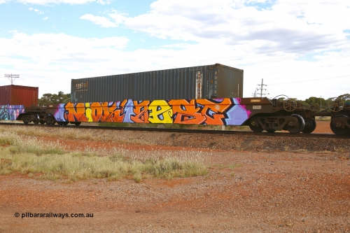 210407 9863
Parkeston, 2MP5 intermodal train, RRRY 7017, platform with Sea2Rail 40' 4EG1 type container Austrans AUSU 408292. The RRRY type five pack bar coupled waggon set is one of nineteen built in China at Zhuzhou Rolling Stock Works for Goninan in 2005.
Keywords: RRRY-type;RRRY7017;CSR-Zhuzhou-Rolling-Stock-Works-China;