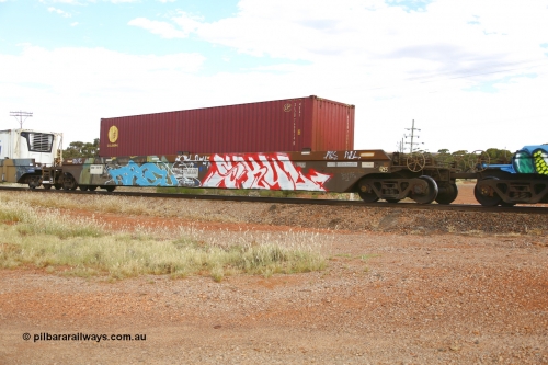 210407 9866
Parkeston, 2MP5 intermodal train, RRRY 7017, platform with CS Leasing 40' 4FG1 type container SLZU 760024. The RRRY type five pack bar coupled waggon set is one of nineteen built in China at Zhuzhou Rolling Stock Works for Goninan in 2005.
Keywords: RRRY-type;RRRY7017;CSR-Zhuzhou-Rolling-Stock-Works-China;